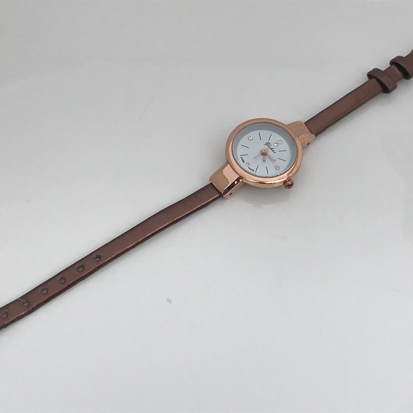Swiss Made Yuhao Women Watch Rose Gold Small Dial - Picture 3 of 8